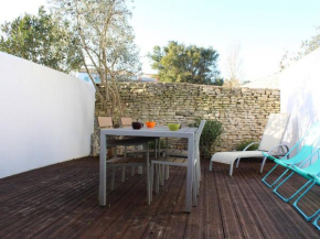 Appartement 3 pièces, 4 couchages à St-Martin-de-Ré, accès direct au port, terrasse, parking et WiFi - FR-1-246C-12